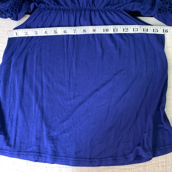 Emerette Elegant Blue Off-Shoulder Top - Picture 6 of 8